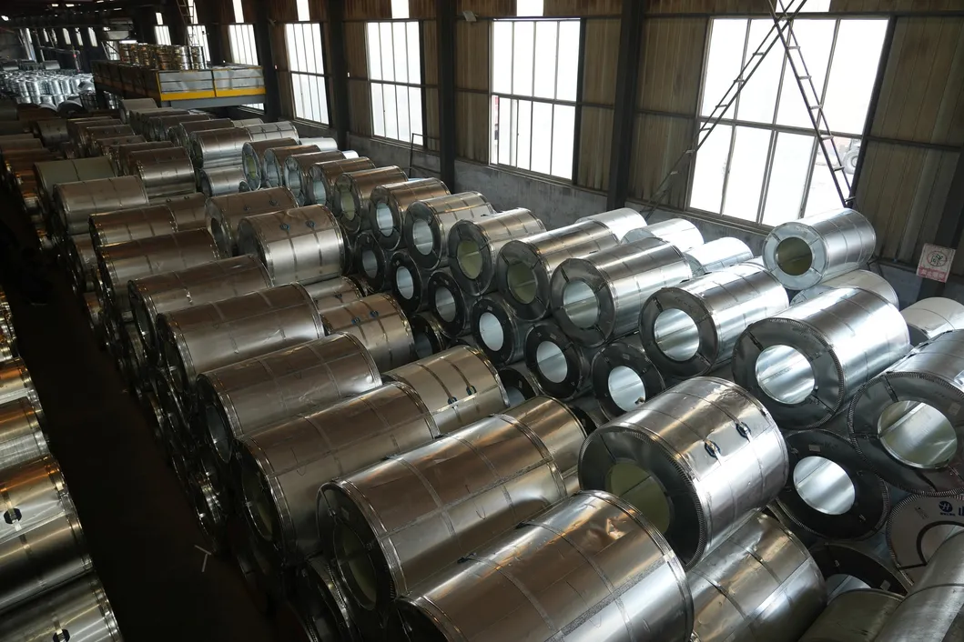 304 316 316L 201 ASTM เหล็กกล้าไร้สนิมทนต่อการกัดกร่อนสูง ความหนา 0.25-100 มม. ม้วน 316 สำหรับรีด ความกว้าง 450-680 มม. 1